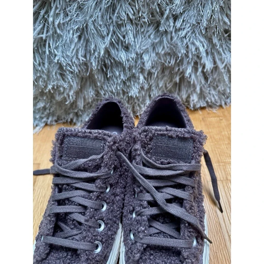 Converse womens chuck
